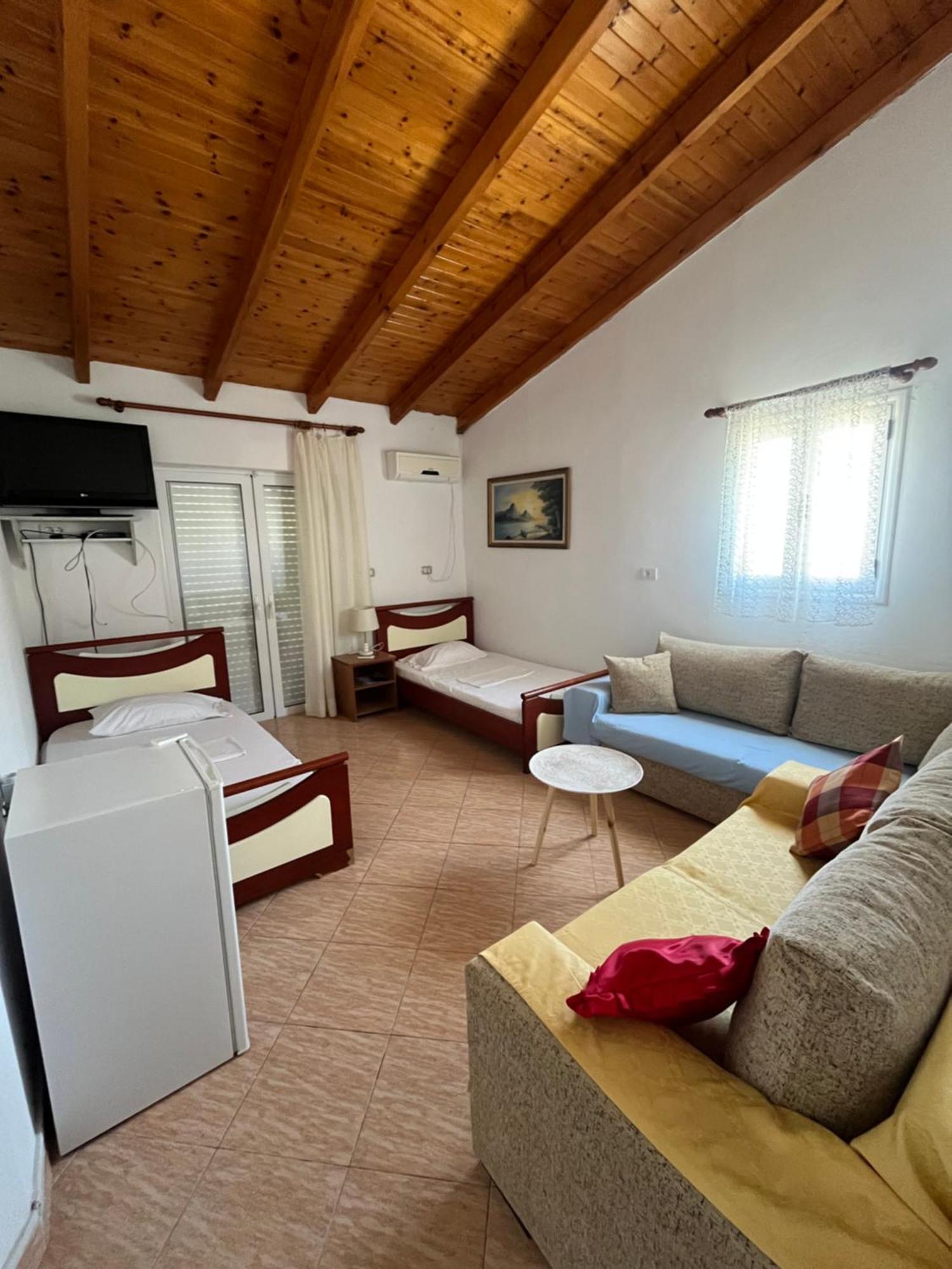 Hotel Portokali *