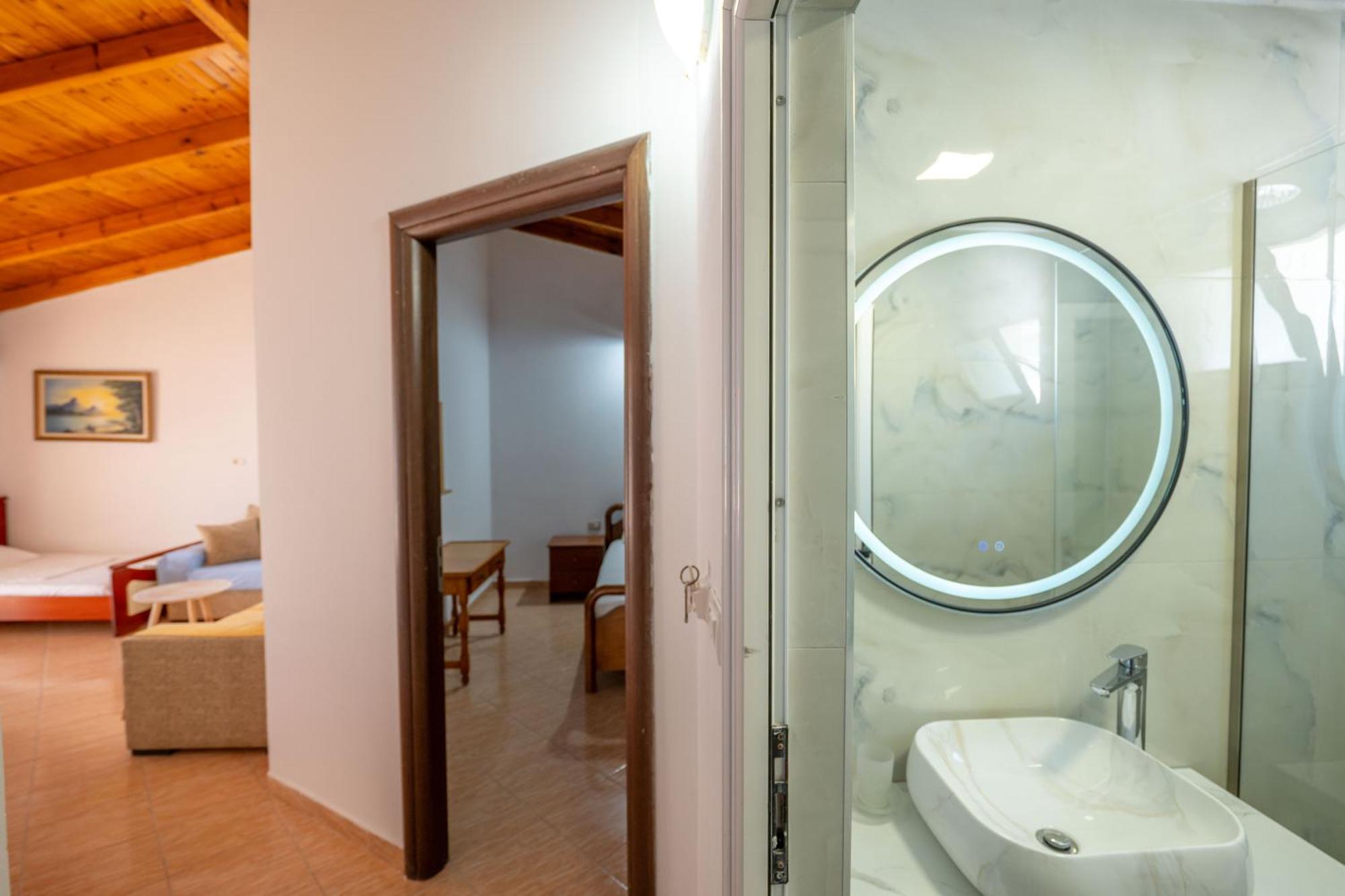 Hotel Portokali Himare
