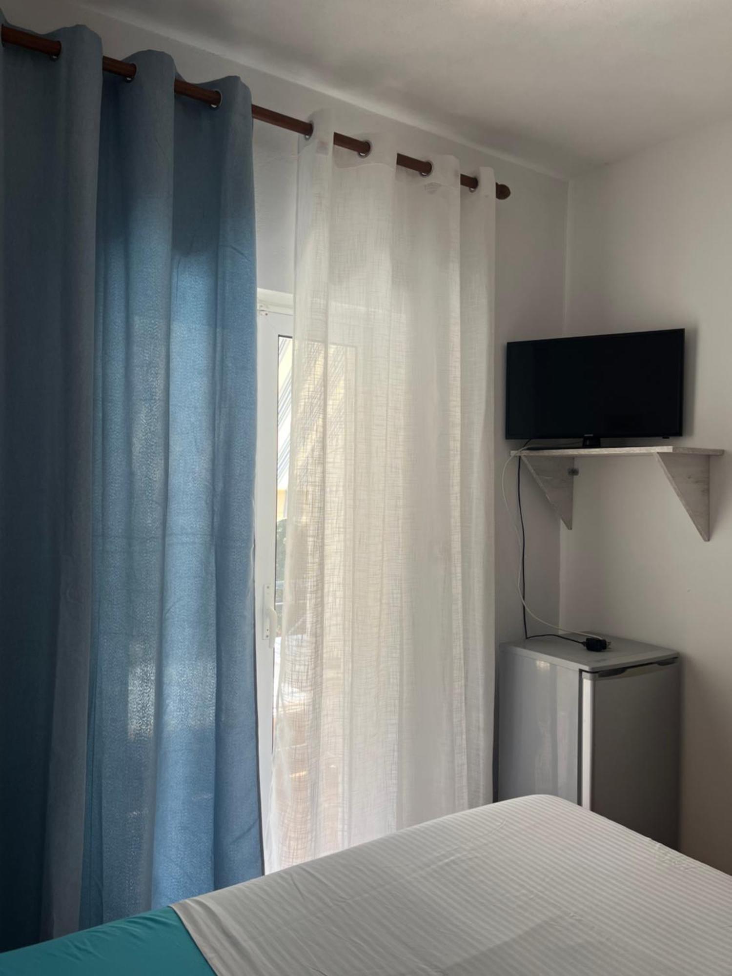 Portokali Hotell *