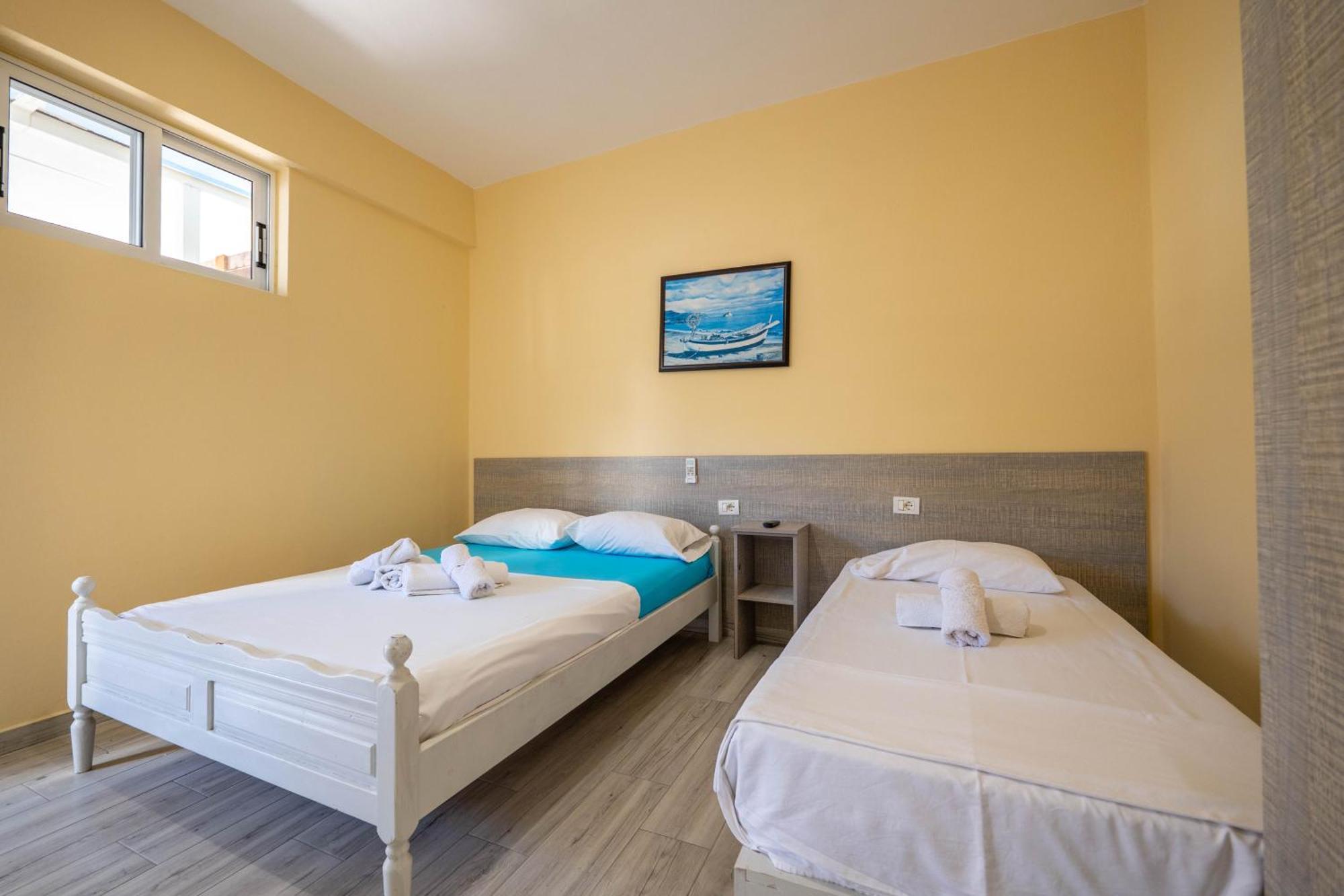 Portokali Hotell *